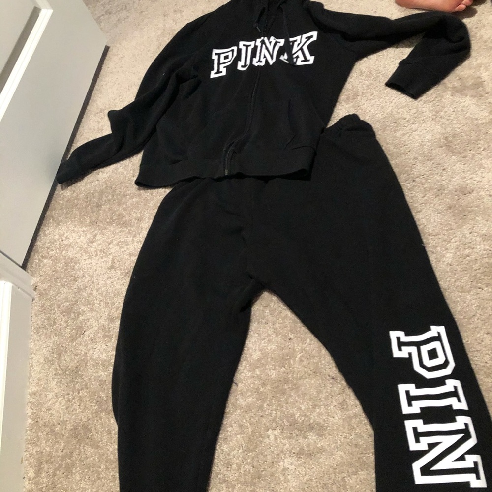 Pink jogging set